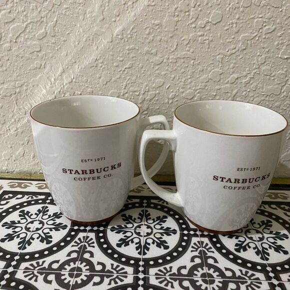 STARBUCKS 2008 Abbey set of 2 white brown print coffee mugs EST 1971 18 oz - Picture 5 of 6